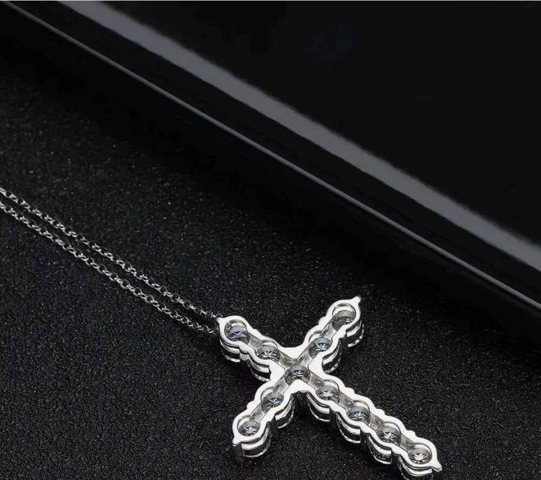 Moissanite cross pendant 2.5mm-4mm